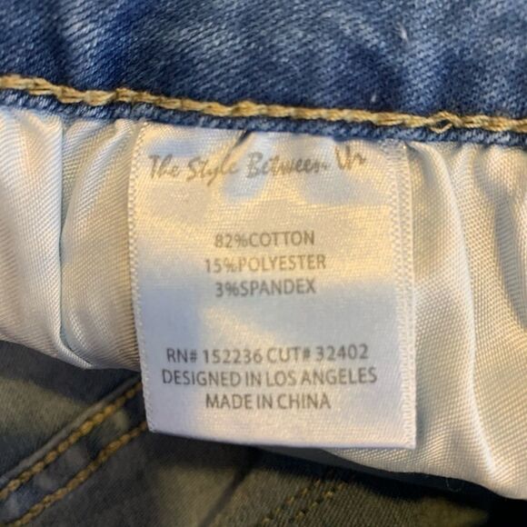 The Style Between Us Skinny Distressed Beaded Jean - Picture 6 of 7